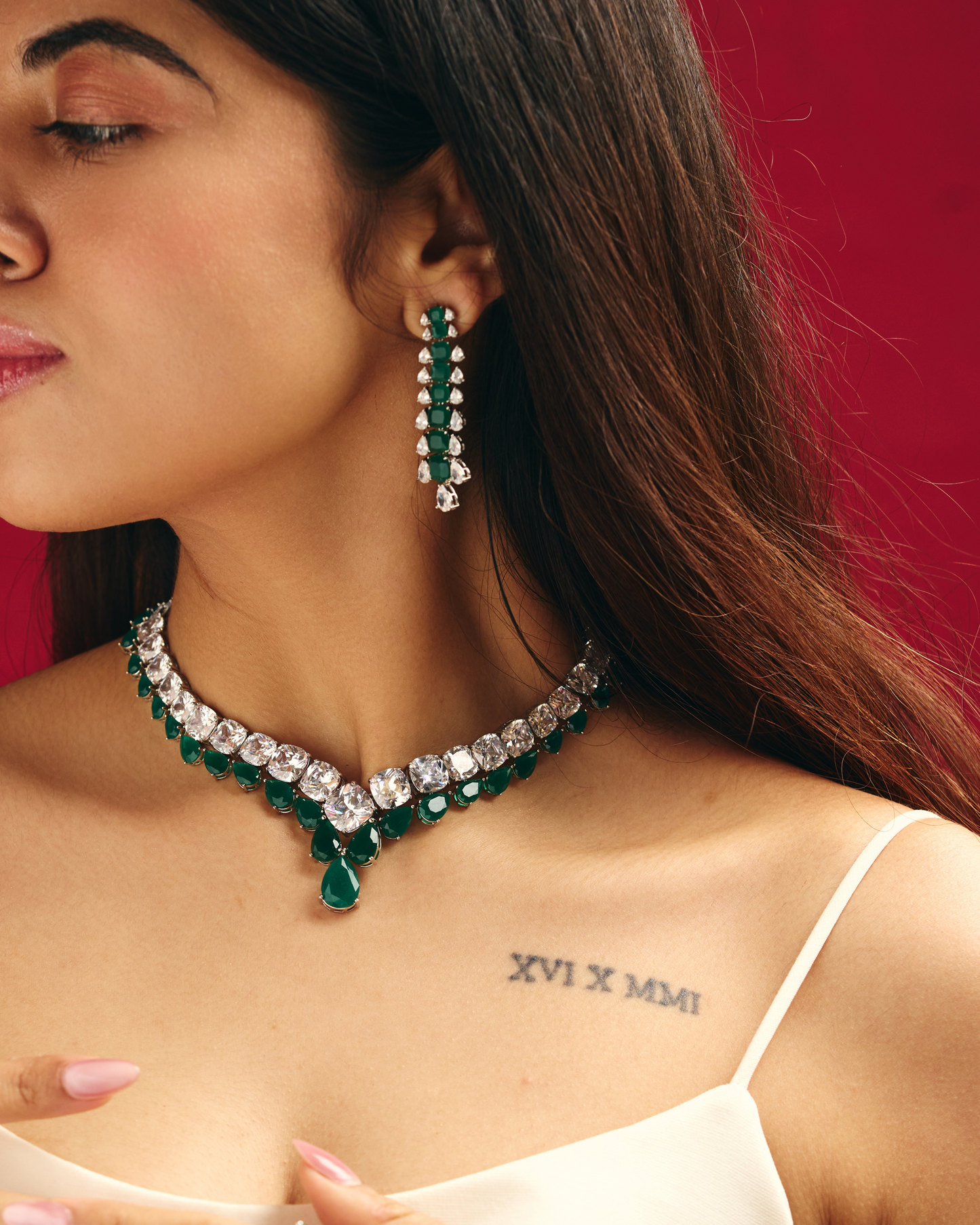 Green Pear Cut & Cushion Setting Necklace with Earrings