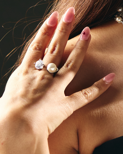 Solitaire Pearl Ring